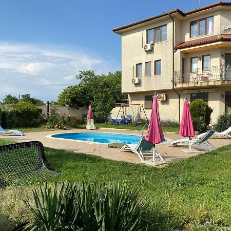 Guest House Golden Flake 4Km From Bolata Beach Balgarevo Bagian luar foto