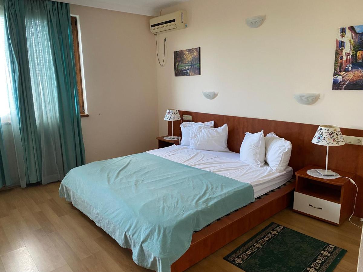 Guest House Golden Flake 4Km From Bolata Beach Balgarevo Bagian luar foto