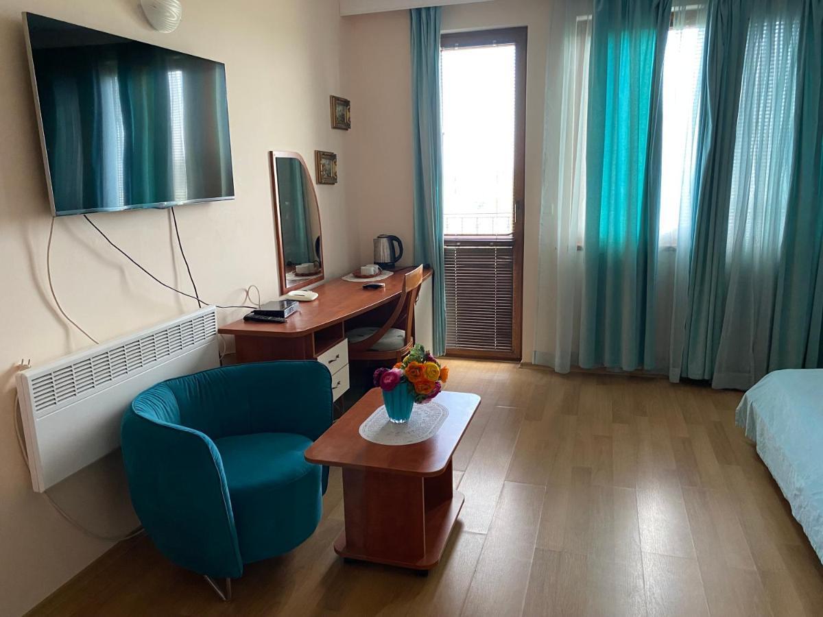 Guest House Golden Flake 4Km From Bolata Beach Balgarevo Bagian luar foto