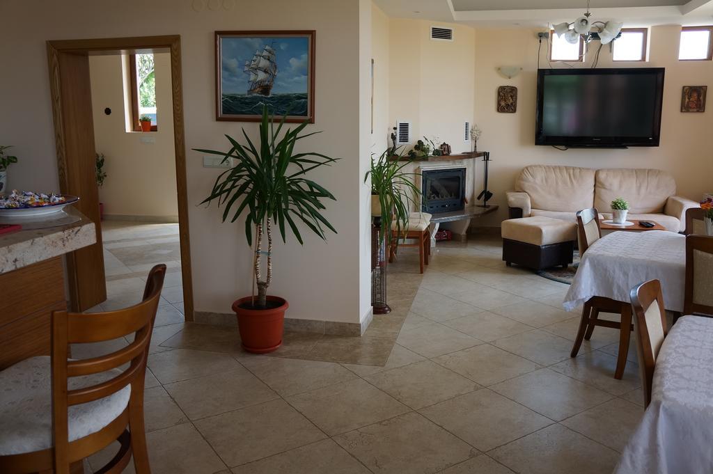 Guest House Golden Flake 4Km From Bolata Beach Balgarevo Bagian luar foto