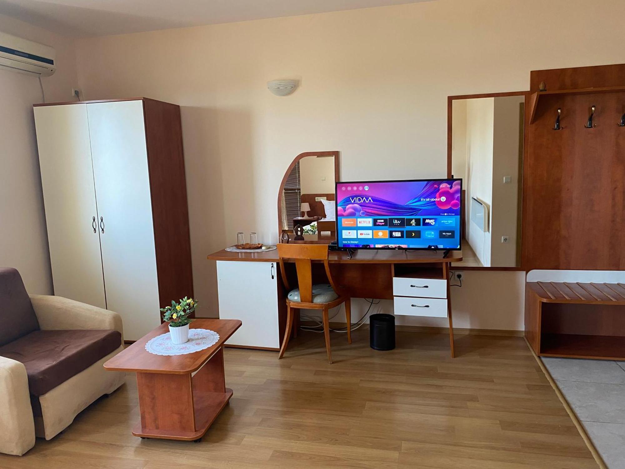 Guest House Golden Flake 4Km From Bolata Beach Balgarevo Bagian luar foto
