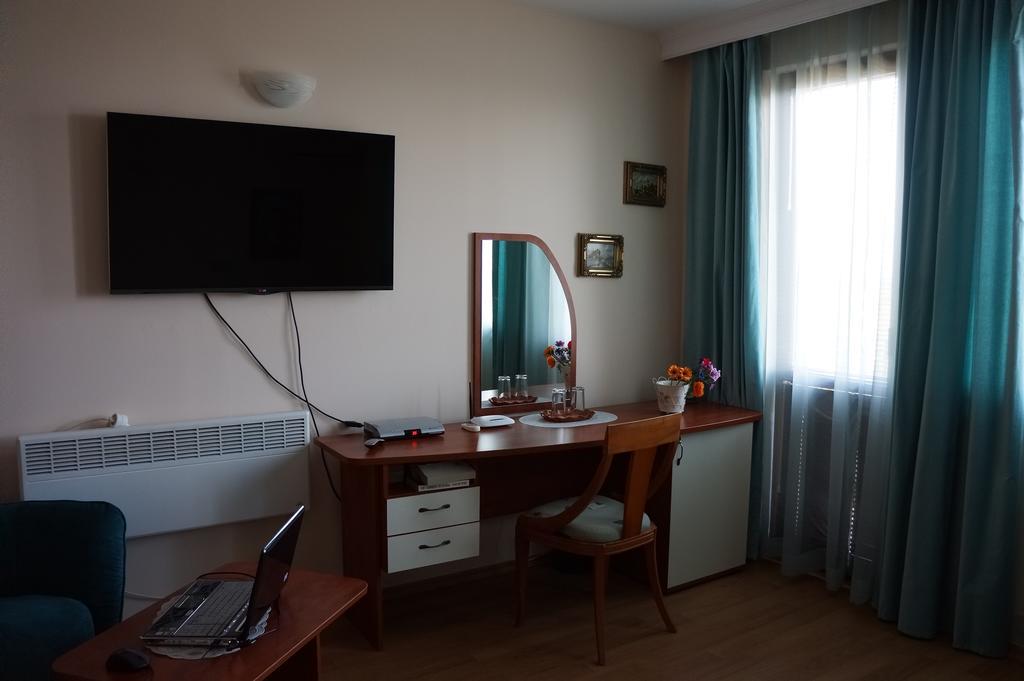 Guest House Golden Flake 4Km From Bolata Beach Balgarevo Bagian luar foto